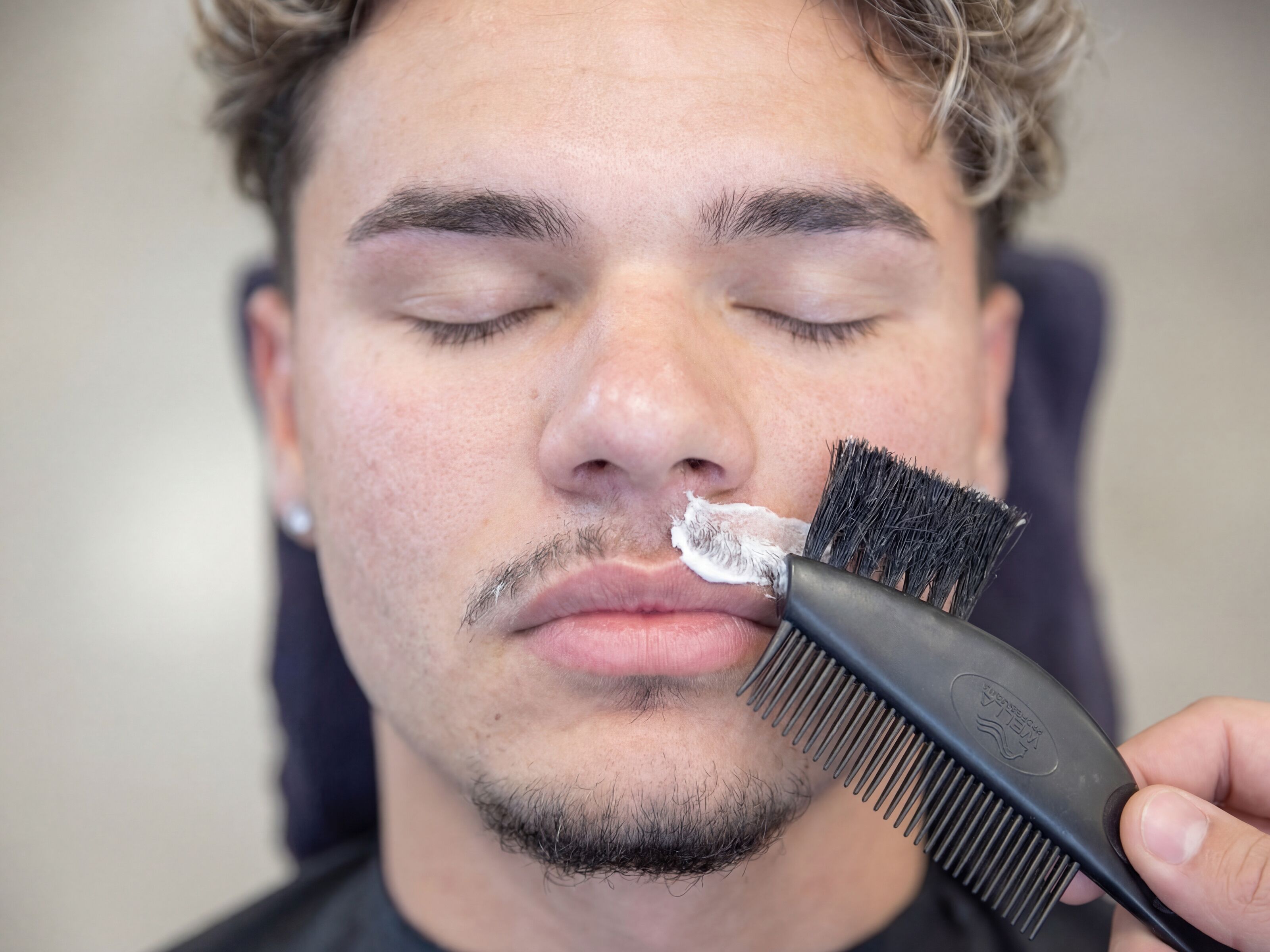 Bart färben JAN WAGNER Haare Lifestyle      