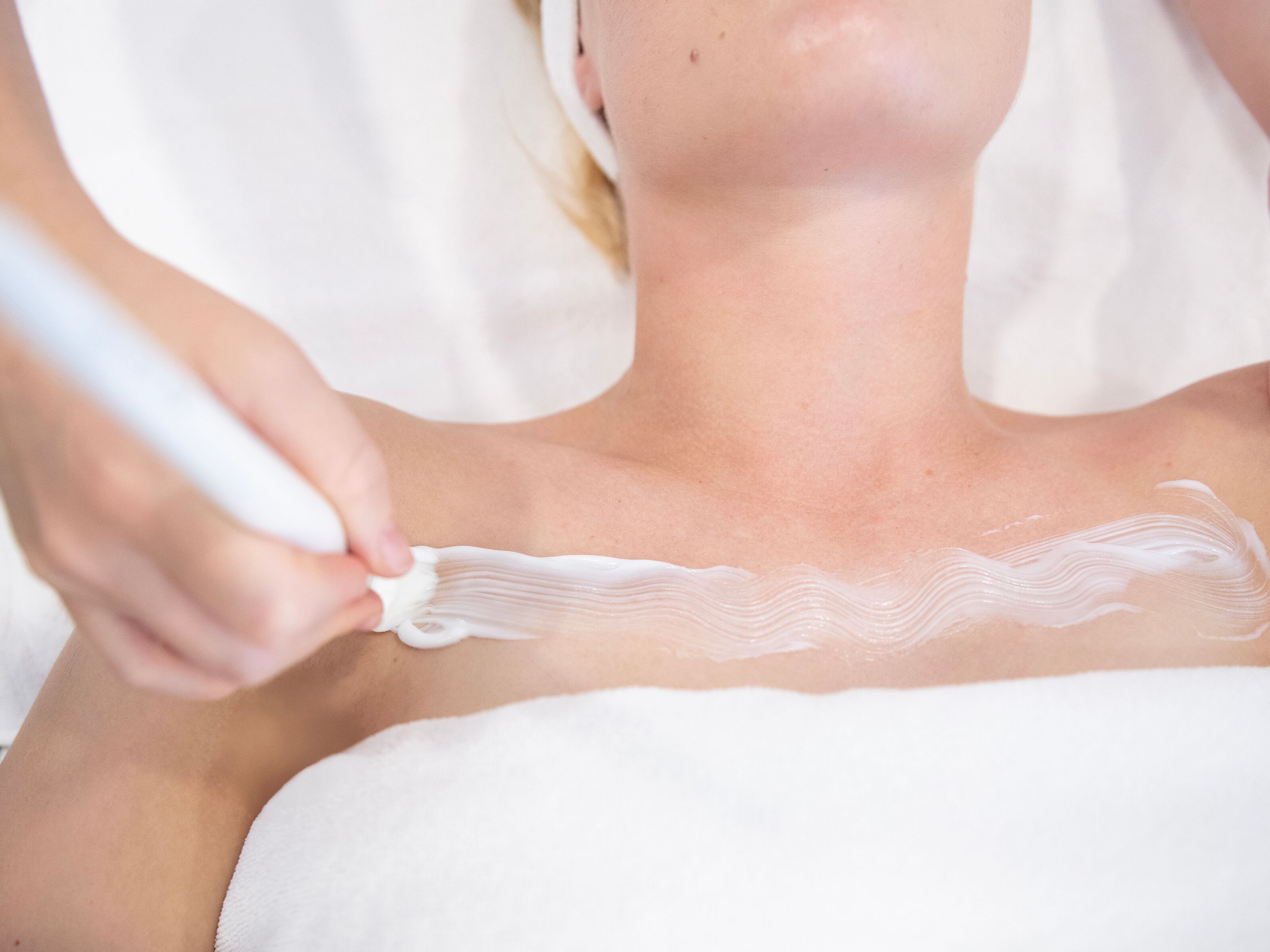 Hautbehandlung JAN WAGNER Haare Lifestyle      