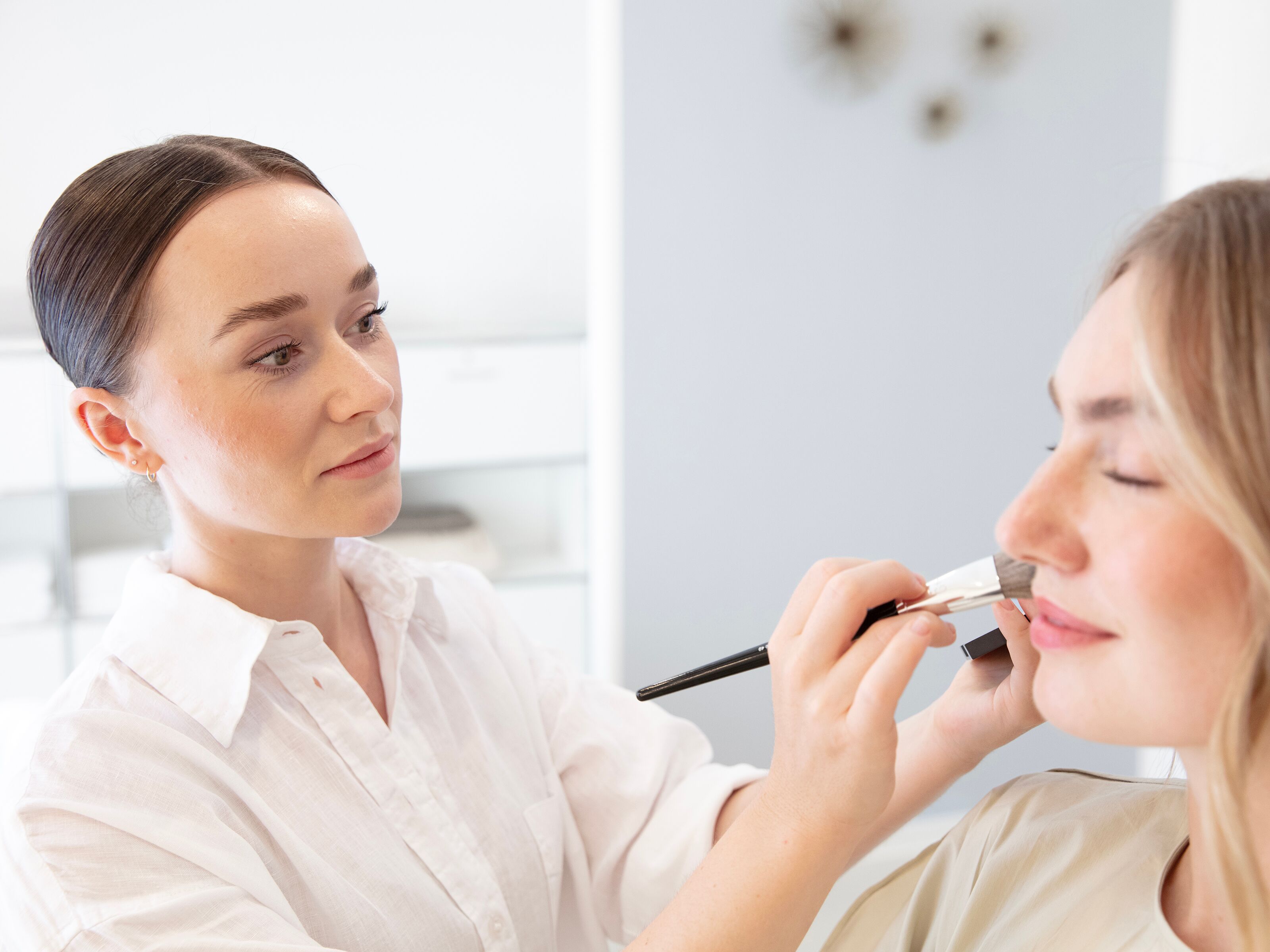 Braut Make-Up JAN WAGNER Haare Lifestyle      