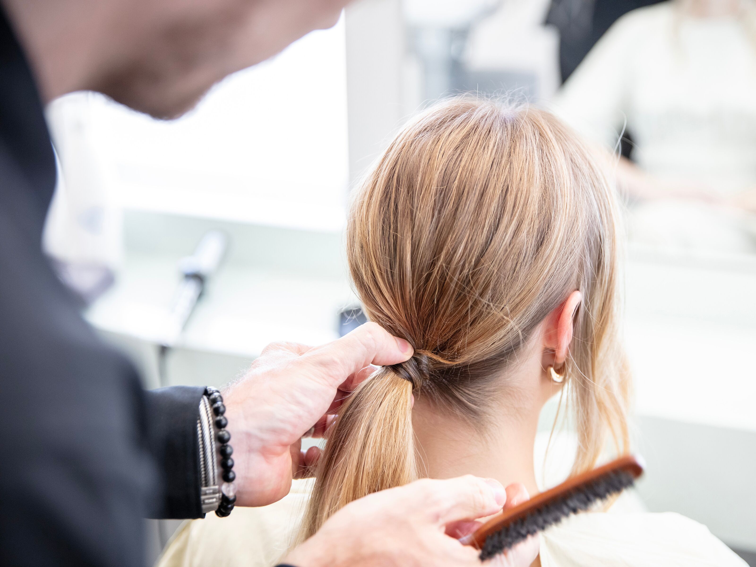 Brautfrisur JAN WAGNER Haare Lifestyle      